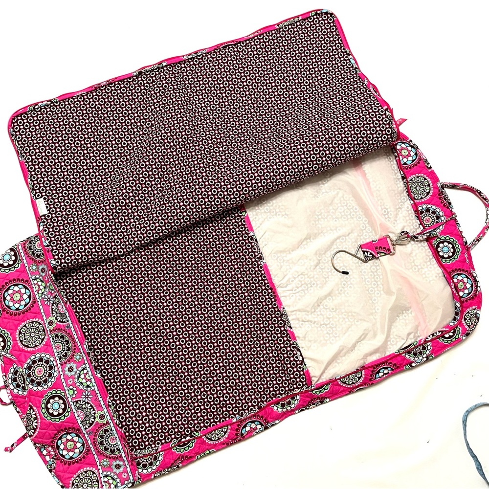 Vera Bradley Garment Bag folding hanging for coat jacket suit padded